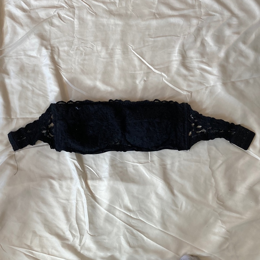 Strapless Lacey Bra